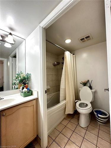 606-710 Humberwood Boulevard, Toronto, ON - Indoor Photo Showing Bathroom