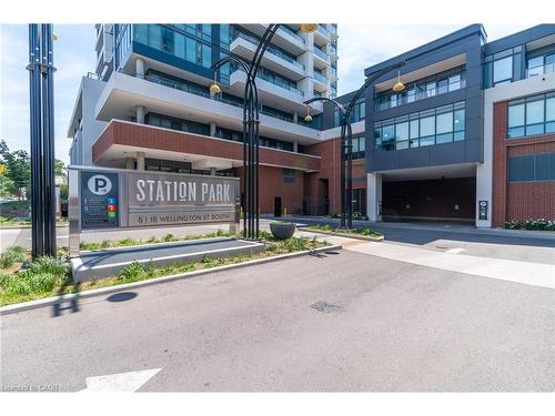 1906-15 Wellington Street S, Kitchener, ON - Outdoor