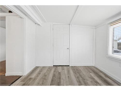 14 Birch Lane, Selkirk, ON - Indoor Photo Showing Other Room