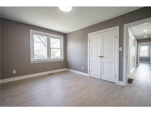 A-1 Hill Place, Hamilton, ON - Indoor Photo Showing Other Room