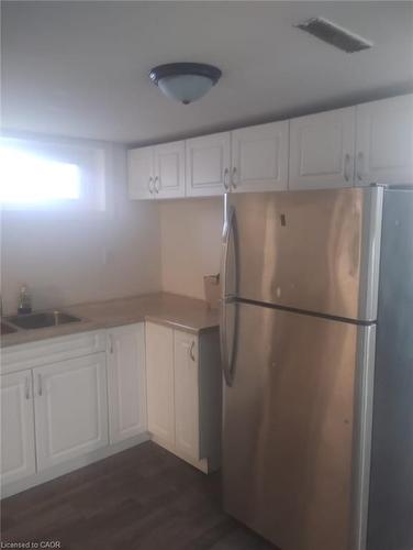 116 Golden Boulevard E, Welland, ON - Indoor Photo Showing Kitchen