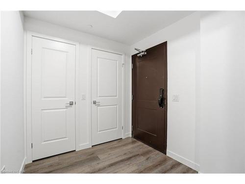 311-7549A Kalar Road, Niagara Falls, ON - Indoor Photo Showing Other Room