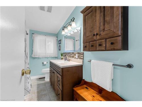 77 Lawfield Drive, Hamilton, ON - Indoor Photo Showing Bathroom