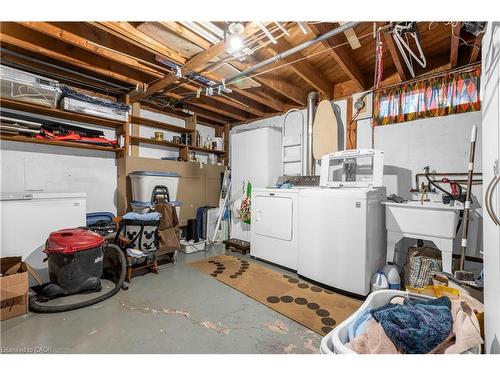 77 Lawfield Drive, Hamilton, ON - Indoor Photo Showing Laundry Room