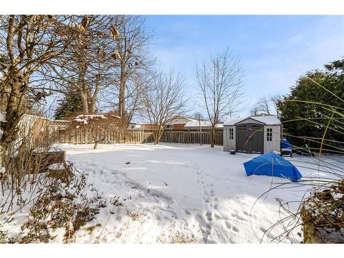 77 Lawfield Drive, Hamilton, ON - Outdoor