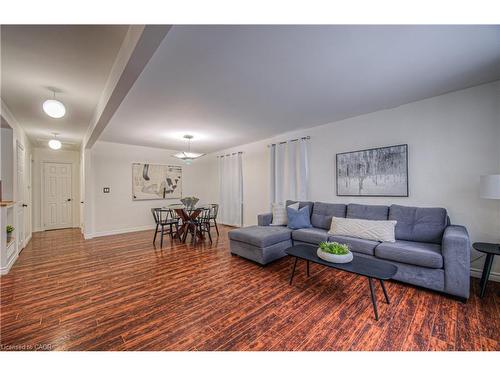 60 Dudhope Avenue, Cambridge, ON - Indoor Photo Showing Living Room