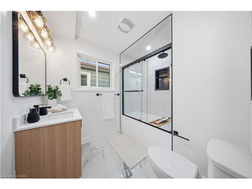 11 Garside Avenue S, Hamilton, ON - Indoor