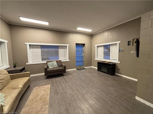 802-806 Highway 20, Pelham, ON 