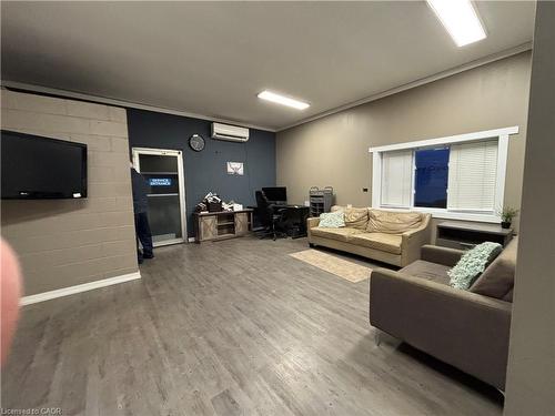 802-806 Highway 20, Pelham, ON 