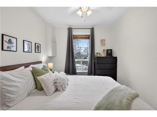 14 Lochearne Street, Hamilton, ON - Indoor Photo Showing Bedroom
