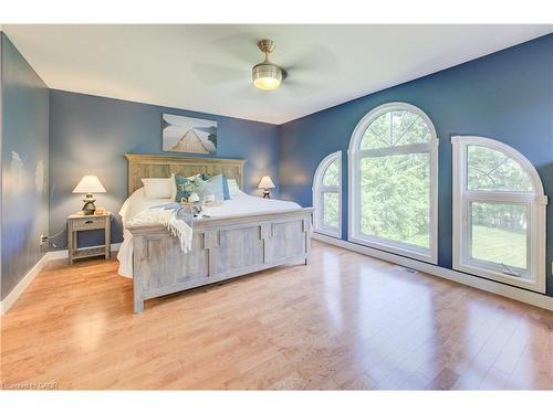 7664 Maltby Road E, Puslinch, ON - Indoor Photo Showing Bedroom