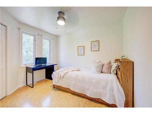 7664 Maltby Road E, Puslinch, ON - Indoor Photo Showing Bedroom