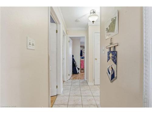 505 Wellington Street N, Hamilton, ON - Indoor Photo Showing Other Room