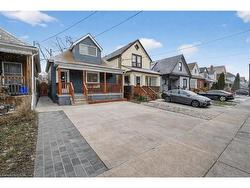 201 Grosvenor Avenue N Hamilton, ON L8L 7T1