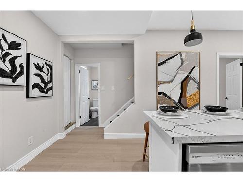 201 Grosvenor Avenue N, Hamilton, ON - Indoor