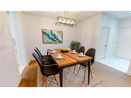105-35 Kingsbridge Garden Circle, Mississauga, ON - Indoor Photo Showing Dining Room