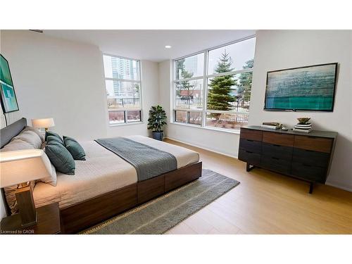 105-35 Kingsbridge Garden Circle, Mississauga, ON - Indoor Photo Showing Bedroom