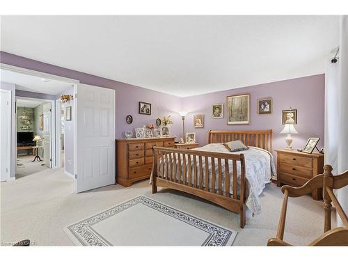 1-1675 Upper Gage Avenue, Hamilton, ON - Indoor Photo Showing Bedroom