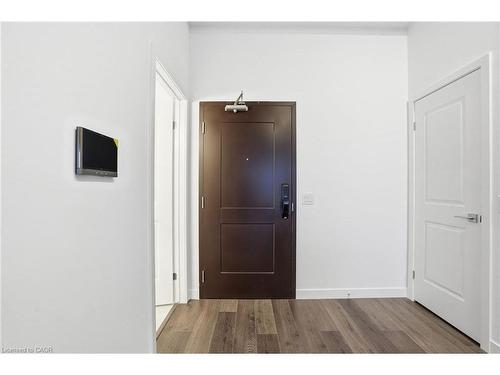 412-7549A Kalar Road, Niagara Falls, ON - Indoor Photo Showing Other Room