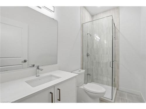 412-7549A Kalar Road, Niagara Falls, ON - Indoor Photo Showing Bathroom