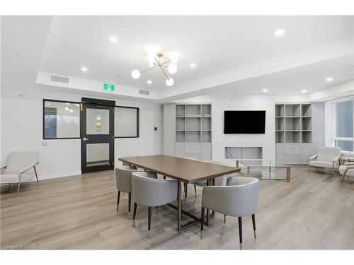 412-7549A Kalar Road, Niagara Falls, ON - Indoor Photo Showing Dining Room