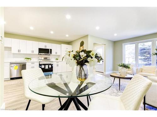 235 Sunset Boulevard, Cambridge, ON - Indoor