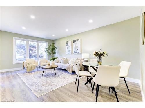 235 Sunset Boulevard, Cambridge, ON - Indoor