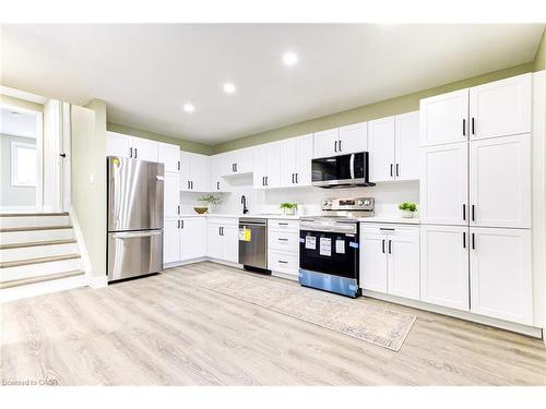 235 Sunset Boulevard, Cambridge, ON - Indoor Photo Showing Kitchen
