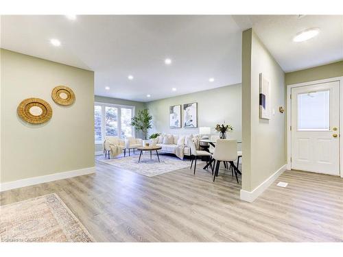 235 Sunset Boulevard, Cambridge, ON - Indoor Photo Showing Other Room