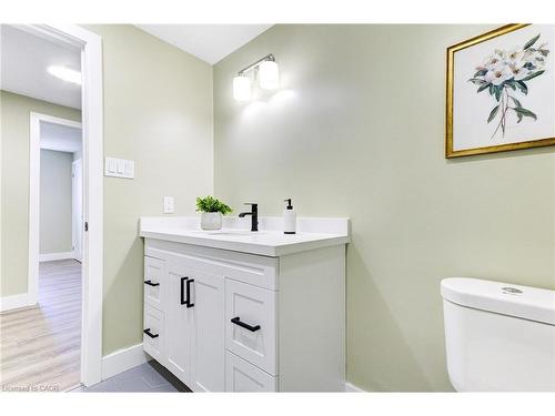 235 Sunset Boulevard, Cambridge, ON - Indoor Photo Showing Bathroom