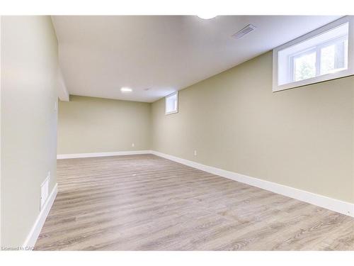 235 Sunset Boulevard, Cambridge, ON - Indoor