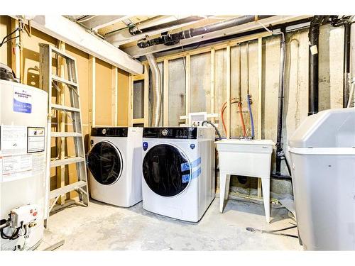 235 Sunset Boulevard, Cambridge, ON - Indoor Photo Showing Laundry Room