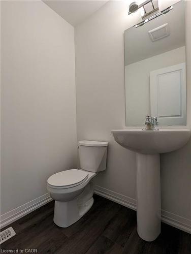 64-4552 Portage Road, Niagara Falls, ON - Indoor Photo Showing Bathroom
