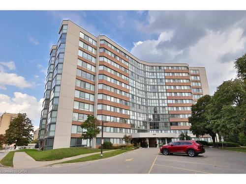 305-1230 Marlborough Court, Oakville, ON - Outdoor With Facade