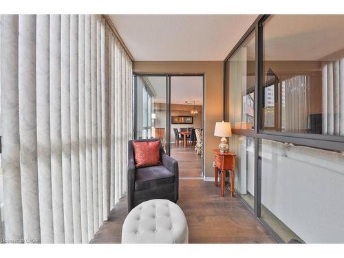 305-1230 Marlborough Court, Oakville, ON - Indoor