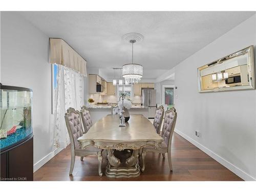 15 Anita Court, Hamilton, ON - Indoor Photo Showing Dining Room
