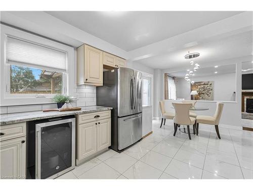 15 Anita Court, Hamilton, ON - Indoor