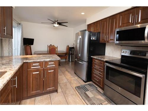 22 Shea Crescent, Kitchener, ON - Indoor Photo Showing Kitchen With Stainless Steel Kitchen