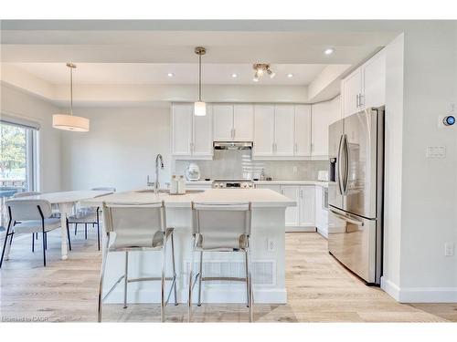24 Southam Lane, Hamilton, ON - Indoor Photo Showing Kitchen With Stainless Steel Kitchen With Upgraded Kitchen