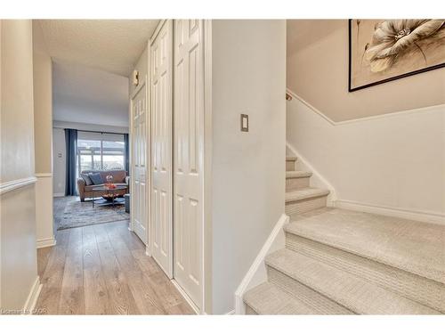 31 Bryna Avenue, Hamilton, ON - Indoor Photo Showing Other Room