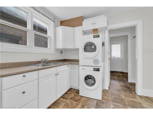 2-503 Victoria Street N, Kitchener, ON - Indoor Photo Showing Laundry Room