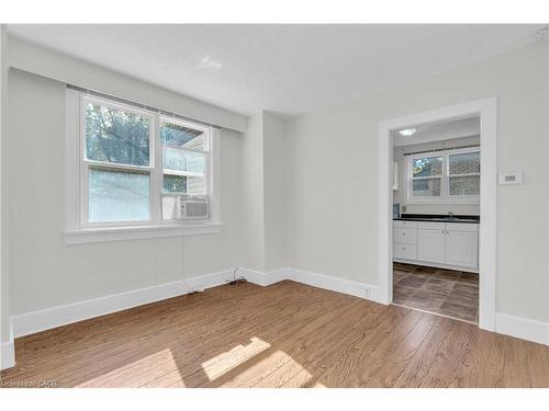 2-503 Victoria Street N, Kitchener, ON - Indoor Photo Showing Other Room