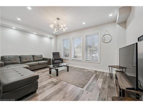 390 Linden Drive, Cambridge, ON - Indoor Photo Showing Other Room