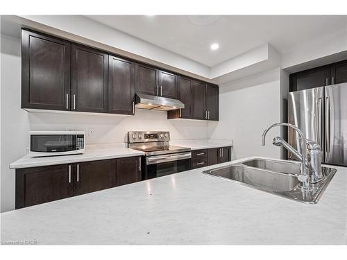 390 Linden Drive, Cambridge, ON - Indoor Photo Showing Kitchen With Double Sink With Upgraded Kitchen