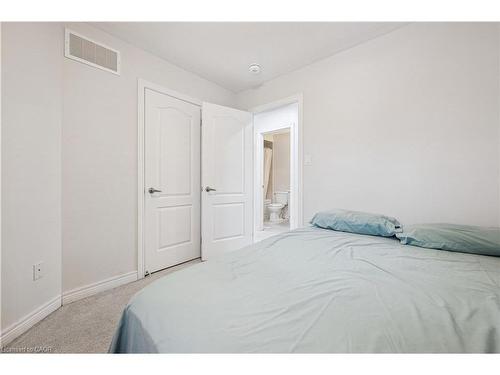 390 Linden Drive, Cambridge, ON - Indoor Photo Showing Bedroom