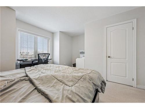 390 Linden Drive, Cambridge, ON - Indoor Photo Showing Bedroom