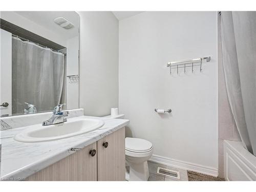 390 Linden Drive, Cambridge, ON - Indoor Photo Showing Bathroom