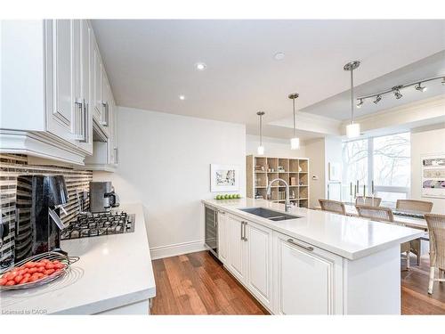 503-3500 Lakeshore Road W, Oakville, ON - Indoor Photo Showing Other Room