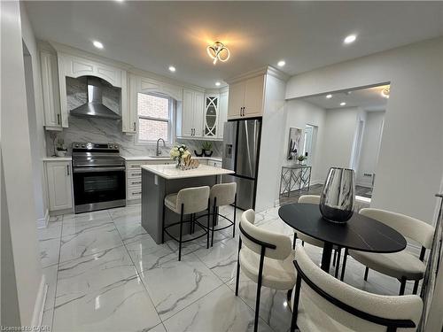 315 Simcoe Street, Woodstock, ON - Indoor