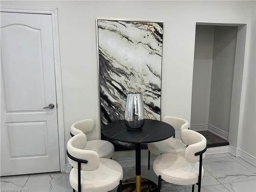 315 Simcoe Street, Woodstock, ON - Indoor